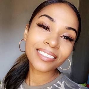 Meet your Posher, Shelly